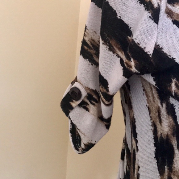 SHORT SLEEVE STRIPED CARDIGAN W/ BROWN TANK - Picture 4 of 6